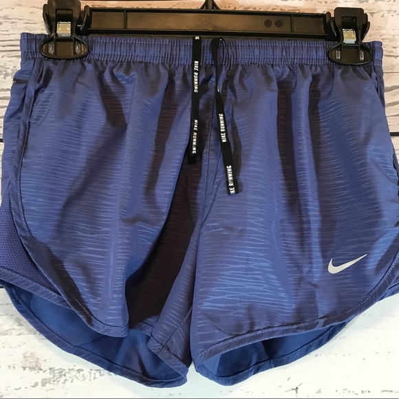 nike modern embossed tempo shorts